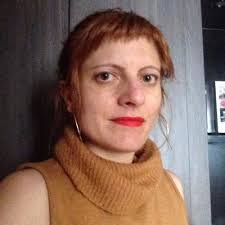 Lisa Landi's Instagram, Twitter & Facebook