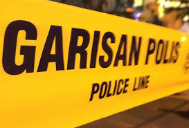 Ketua polis daerah kota tinggi, superintendan hussin zamora berkata, suspek berusia 38 tahun itu ditahan di rumahnya di taman kuso pada jam 7.30 ujian saringan awal air kencing juga mendapati suspek positif dadah jenis heroin dan memiliki enam rekod jenayah lampau termasuk tiga kes dadah. Lelaki Maut Dipukul Rakan Akibat Salah Faham Astro Awani