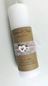 Moderne Kerze Zur Hochzeit Vintage Rustikal Weiss 25x7 Cm Mit Braunem Kraftpapier Umwickelt Bedruckt Mit Namen Moderne Kerzen Rustikal Weiss Kerze Hochzeit