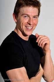 Reuben Langdon's Instagram, Twitter & Facebook