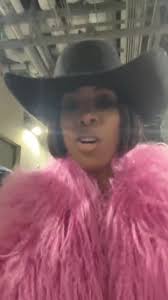 Kelly Rowland and Mama Tina Go Live Backstage at Beyoncé’s Cowboy Carter  Tour Stop in Inglewood