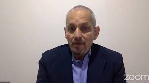 Elogió la disposición y buena actitud de los jugadores. El Sorpresivo Cambio De Imagen De Reinaldo Rueda Y Todo Lo Que Dijo En Una Conferencia Junto A Pelusso Y Lasarte Emol Com
