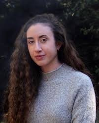 Leah Potter's Instagram, Twitter & Facebook