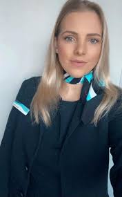 Meet Emma-Jane, Holiday Advisor from our TUI Store in Poole. Incredibly,  she's currently juggling remote working, parenting an energetic  six-year-old, and helping at her local COVID-19 test centre. “It really  fills me