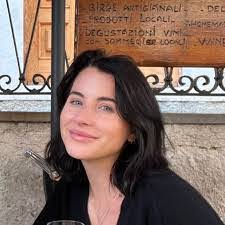 Nicole Eccles's Instagram, Twitter & Facebook