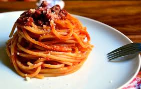 Maybe you would like to learn more about one of these? Abruzzo Spaghetti Alla Chitarra Con Ragu Di Agnello Donne Sul Web