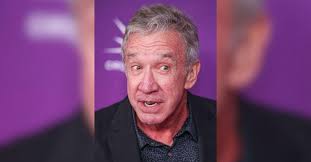 FAKE-arazzi: Tori Spelling & Husband Dean Caught Staging Paparazzi Photos  At Pumpkin Patch