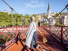 Explore this history in vieux lyon (one of europe's most extensive renaissance neighborhoods) and lyon's two roman amphitheatres, which still stage rock concerts today. Die Top 10 Fur Ihren Lyon Besuch Oui Sncf