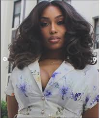 bon samedi à tous et 🎂 Bon Anniversaire à Angell Conwell qui fete 42 ans.  Angell a interprété Leslie Michaelson de 2010 à 2017. Elle reviendra en  avril 2019 pour une brève