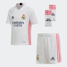 Sergio ramos ya es historia en el real madrid, pasado, no presente, del equipo que ha liderado en los últimos años con su capitanía y su fútbol. Adidas Real Madrid 20 21 Mini Heimausrustung Weiss Adidas Deutschland