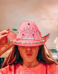 Disco cowgirl is a nashville based company started in 2018 by a local native. ð©ð¢ð§ð­ðð«ðð¬ð­ ð¦ððð¢ð¬ð¨ð§ ð°ð® Preppy Girl Cowgirl Hats Preppy Aesthetic