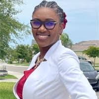 Summer Gee's Instagram, Twitter & Facebook