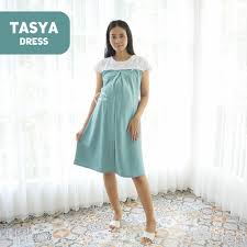 Dress dress cantik khusus ibu hamil hingga celana kini hadir dengan desain yang kekinian. Mama Hamil Boutique Baju Hamil Dress Hamil Menyusui White Brokat Murah Pesta Tasya Dress Dro 868b Shopee Indonesia