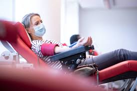 Erstspender, die zum ersten mal blut spenden, sollten in der regel jünger als 60 jahre sein. Weltblutspendertag Blutspenden Wahrend Der Pandemie Was Muss Ich Wissen