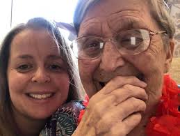 Can someone remove background from photo?