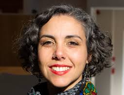 70 questions with Joana Lisboa, a vocal coach and singer: From the golden  rule of public speaking to vocal health and the 'sound' of our smile