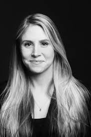 Lauren Holmes's Instagram, Twitter & Facebook