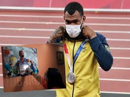 Colombiano anthony zambrano, rey en final de los 400 metros en prueba de. 9ckiybgwmzz3bm