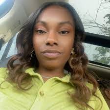 Melanie Sprinkle's Instagram, Twitter & Facebook