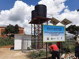 Over 50 residents waiting to collect water at single functional borehole in Budiriro during 2023 cholera outbreak