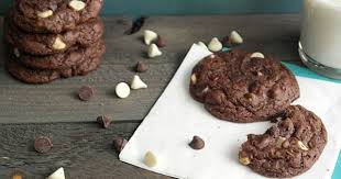 Subway Copycat Double Chocolate Chip Cookies