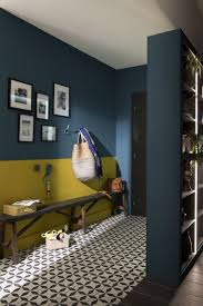 Couloir Entree Bleu Jaune Orange Deco Entree Maison Decoration Interieure Deco Interieure