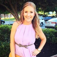 Hillary Lane (@hillary_lanee)