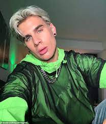 Come learn about all things hair and watch me react to some epic hair dye fails! Hairdresser Debunks All Of The Hair Washing Myths Daily Mail Online