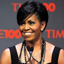 Michelle Obama S Changing Looks In 2021 Michelle Obama Hairstyles Michelle Obama Fashion Michelle Obama
