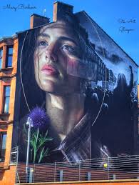 I walked over to 1198 Govan Road earlier today to get some images of the  latest mural that's been attracting lots of attention