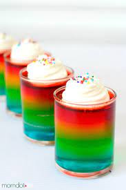 How To Make Jello Shots Easy Rainbow Jello Shot Recipe Looks Gorgeous Check Out Length Of Time To Set Layers In Wackelpudding Vodka Wackelpudding Pina Colada