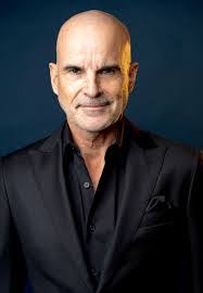 Fernando Fausto's Instagram, Twitter & Facebook