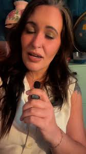 Hello, from Erica, our Unofficial Dateline Friday Ambassador, who has all  the pertinent details