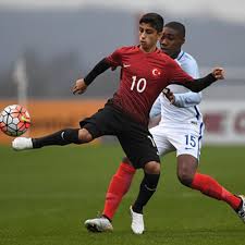 Posted on 05 haz 2009 by web chef. 16 Yasindaki Turk Futbolcu Fransa Ya Transfer Oldu Spor Haberleri