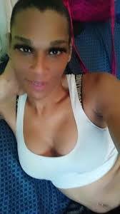 Lynette Brewster's Instagram, Twitter & Facebook