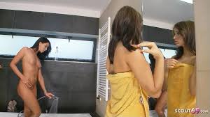 Best Friends Made Lesbian Love in Shower - Skinny Teens Larissa Dee and  Alexa