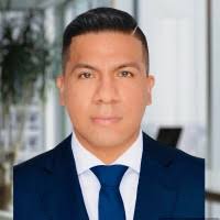 100+ perfiles de «Vic Carrillo»