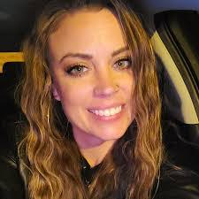 Sarah Diggs's Instagram, Twitter & Facebook