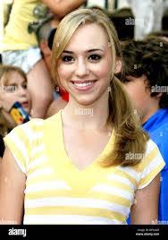 Nina Bowen's Instagram, Twitter & Facebook