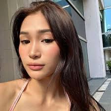 JHOANNA" PERSONAL INFORMATION BIRTH NAME Jhoanna Christine Burgos Robles  BIRTH DATE January 26, 2004 (Age 20) BIRTH PLACE Calamba City, Laguna,  Philippines OTHER NAMES Christine NICKNAMES Jho, JR ZODIAC Aquarius HEIGHT  168