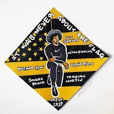 Pin By Rayyanatu On Graduation Caps High School Graduation Cap Graduation Cap Designs College Graduation Cap Designs