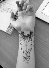 Veja mais ideias sobre desenhos, tatoo. Tatuajes De Sol Y Luna Significados Y Disenos Perfectos Para Combinar