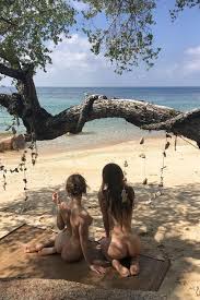 Голопопики на пляже ню (69 фото) - порно и эротика goloe.me