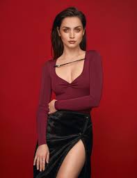 De Cuba A Madrid Y Hasta Los Cielos De Hollywood La Historia De Ana De Armas Vogue Espana