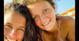 Tumeur hormonale, histoire d'amour, enfants, le combat d'une héroïne ! 1jpddwprnhri0m