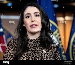 Luna Lara's Instagram, Twitter & Facebook