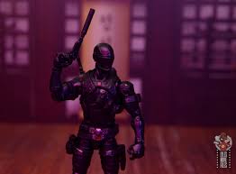 Joe origins stars henry golding as snake eyes, a tenacious loner who is welcomed into an ancient japanese clan called the arashikage after saving the life of their heir apparent. G I Joe Classified Series Snake Eyes Figure Review Lyles Movie Files