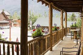 Marooned Inn Is A Wedding Venue That Can Be Used For The Rehearsal Dinner Reception Or Just To Spend Time With Family An Event Venues Private Event Grand Lake