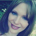 Rachelle Moyer's Instagram, Twitter & Facebook