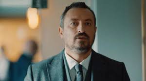 Onur saylak, 2013 yılında yönetmenliğini zeynep dadak ve merve kayan'ın yaptığı mavi dalga adlı sinema filminde ayris alptekin, barış hacıhan, hazal onur saylak ile tuba büyüküstün haziran 2017'de boşandı. Oyuncu Onur Saylak 3 Kez Baba Oldu Haberler Magazin